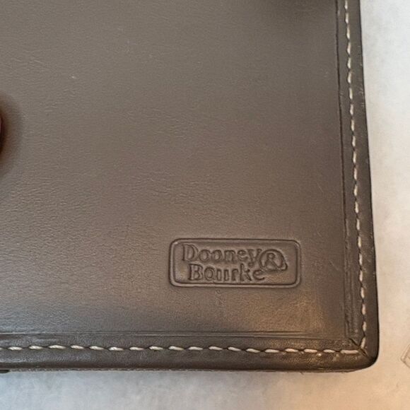 Dooney & Bourke Wallet Checkbook Vintage Signature Slim Wallet - Picture 16 of 16